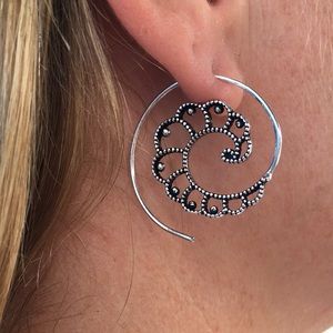 Curlbucca Earrings